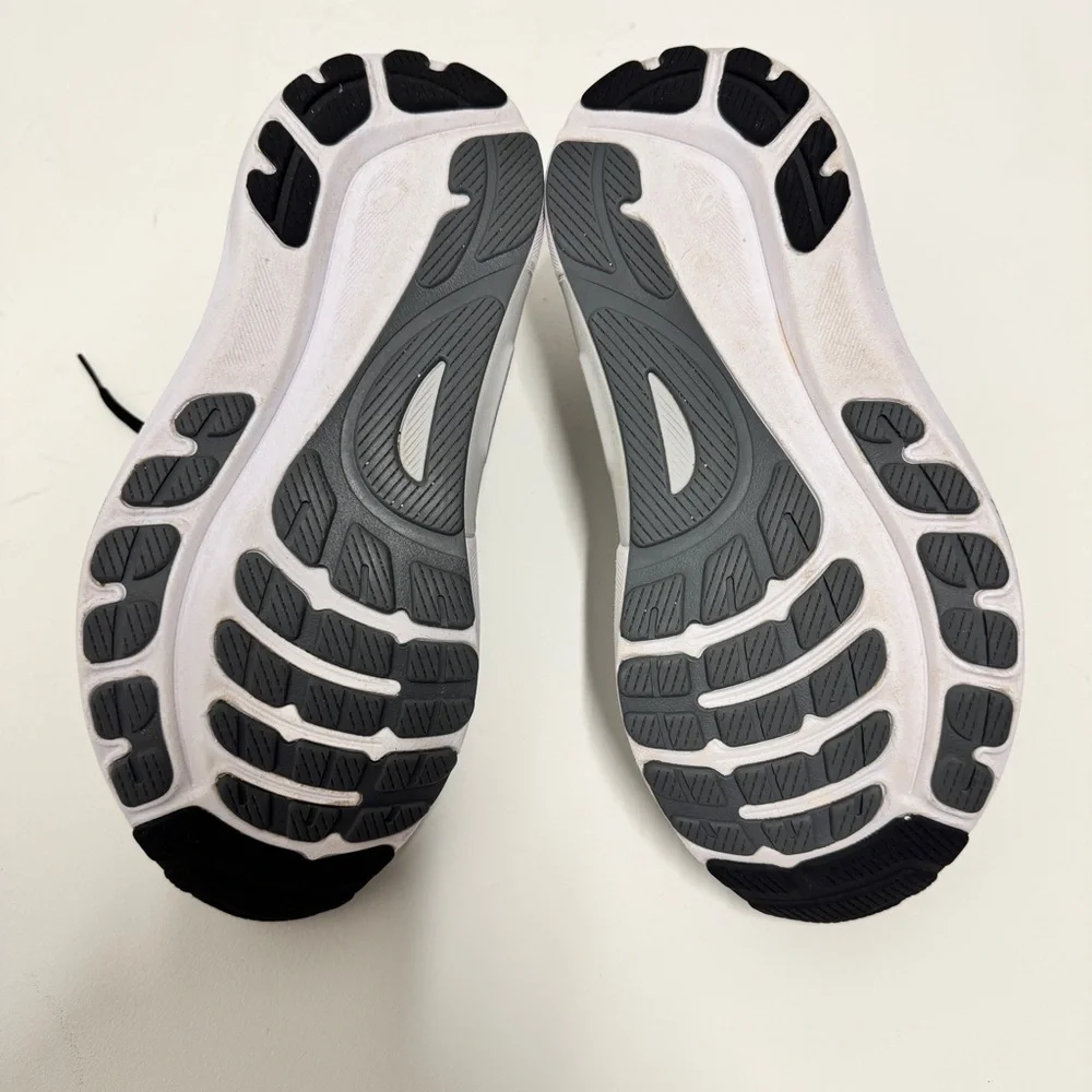 ASICS - Gel Kayano 31 Women’s  Running Shoes in Black and White